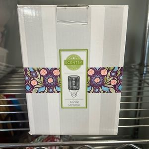NWT Scentsy plug in holiday wax melt Crystal Christmas